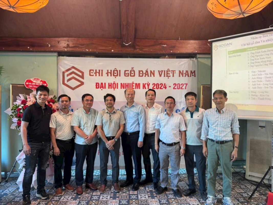 Executive Board and Advisory Board of the Vietnam Plywood Association Branch